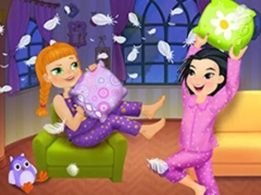 Crazy Pillow Fight Sleepover Party - game thumbnail image
